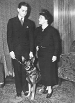 Morris Frank and Dorothy Harrison Eustis shown together with Buddy